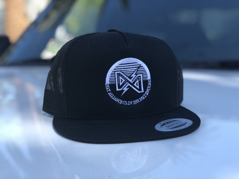 Load image into Gallery viewer, Dirt Alliance - Spool SnapBack Hat
